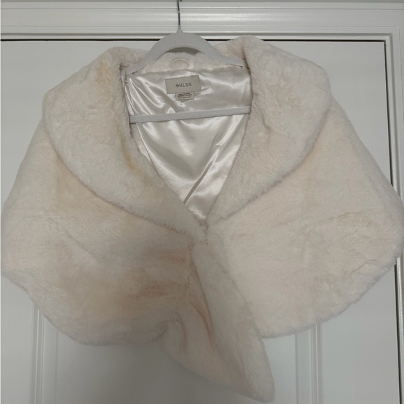 BHLDN Jackets & Blazers - BHLDN Cream Faux Fur Bridal Wrap
